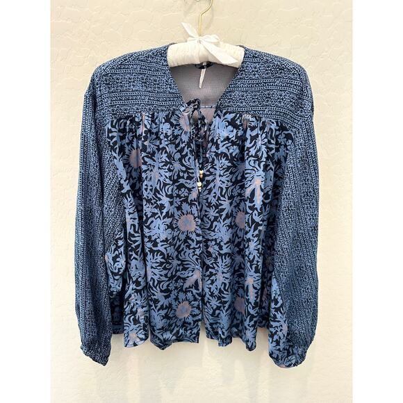 FREE PEOPLE | Blue Boho Floral Peasant Oversized Open Front Blouse | Medium - Picture 1 of 6